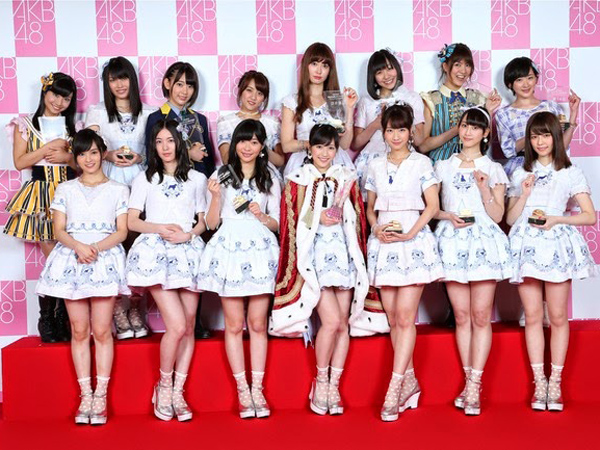 Pasca Insiden Gergaji, Member AKB48 Kembali Tampil di Theater!